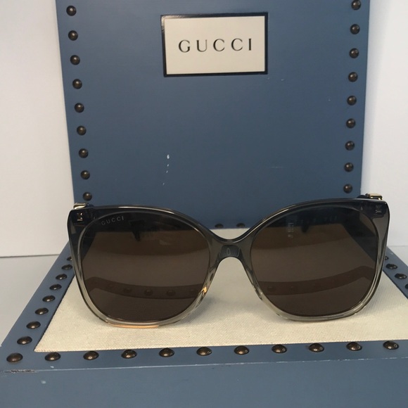 New - GUCCI GG1010s 002 double-G temples and a large coverage area for full pr… - Picture 3 of 16